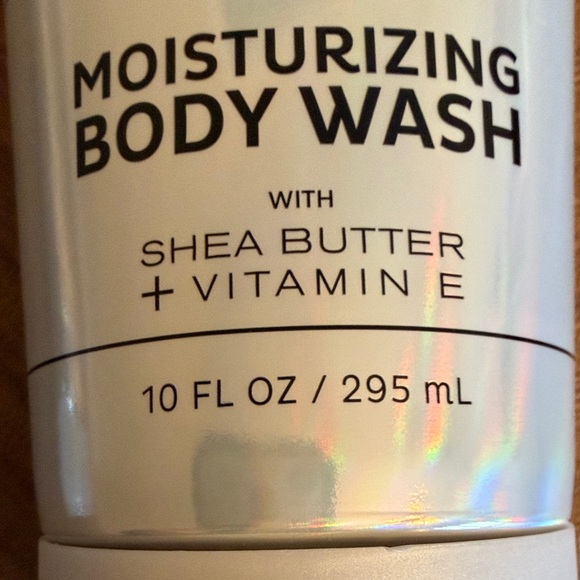 Bath & Body Works Platinum Moisturizing Body Wash and Hydration Body Cream - Picture 11 of 11